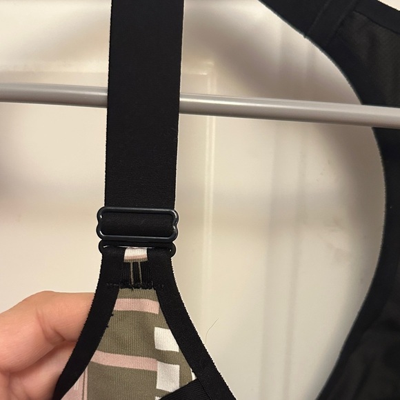 Victoria's Secret Striped Sport Bra Size 34DDD Or 34F - Picture 3 of 10